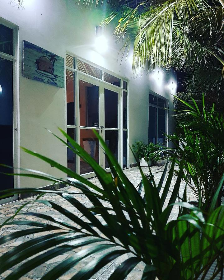 Hotel Sunset Beach Cartagena Exterior photo